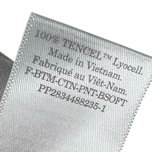 EVERLANE Lightweight Tapered Leg Flat Front Women's size 12 Pants - Picture 7 of 7